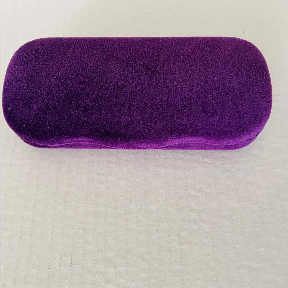 Gucci Purple Velvet Sunglasses Case - Picture 2 of 3